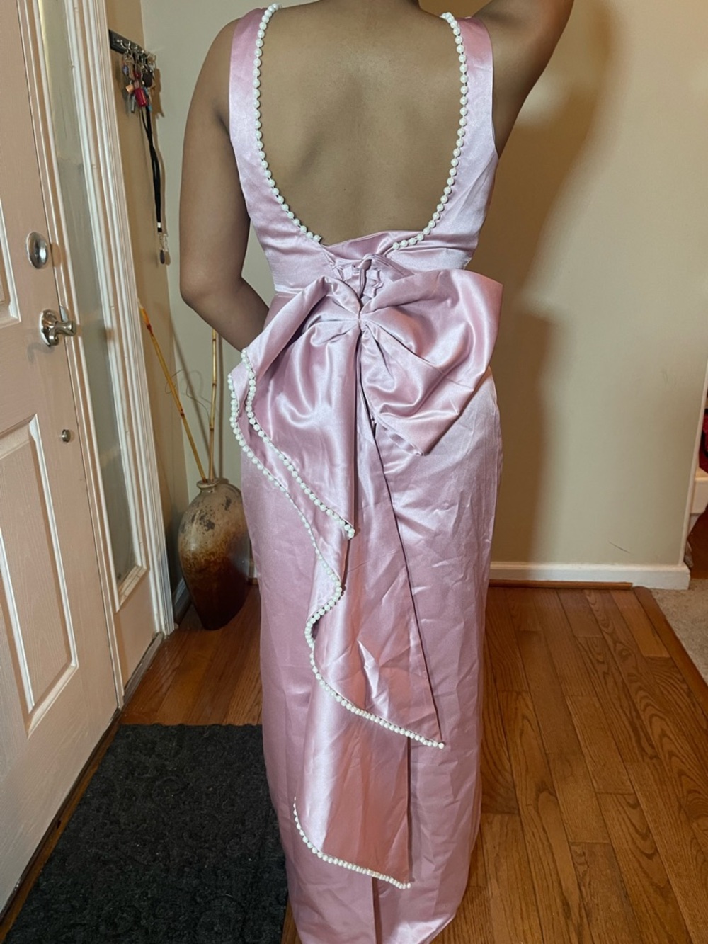 Elegant Pink Pearl-Trim Bow Back Evening Dress - Picture 8 of 9